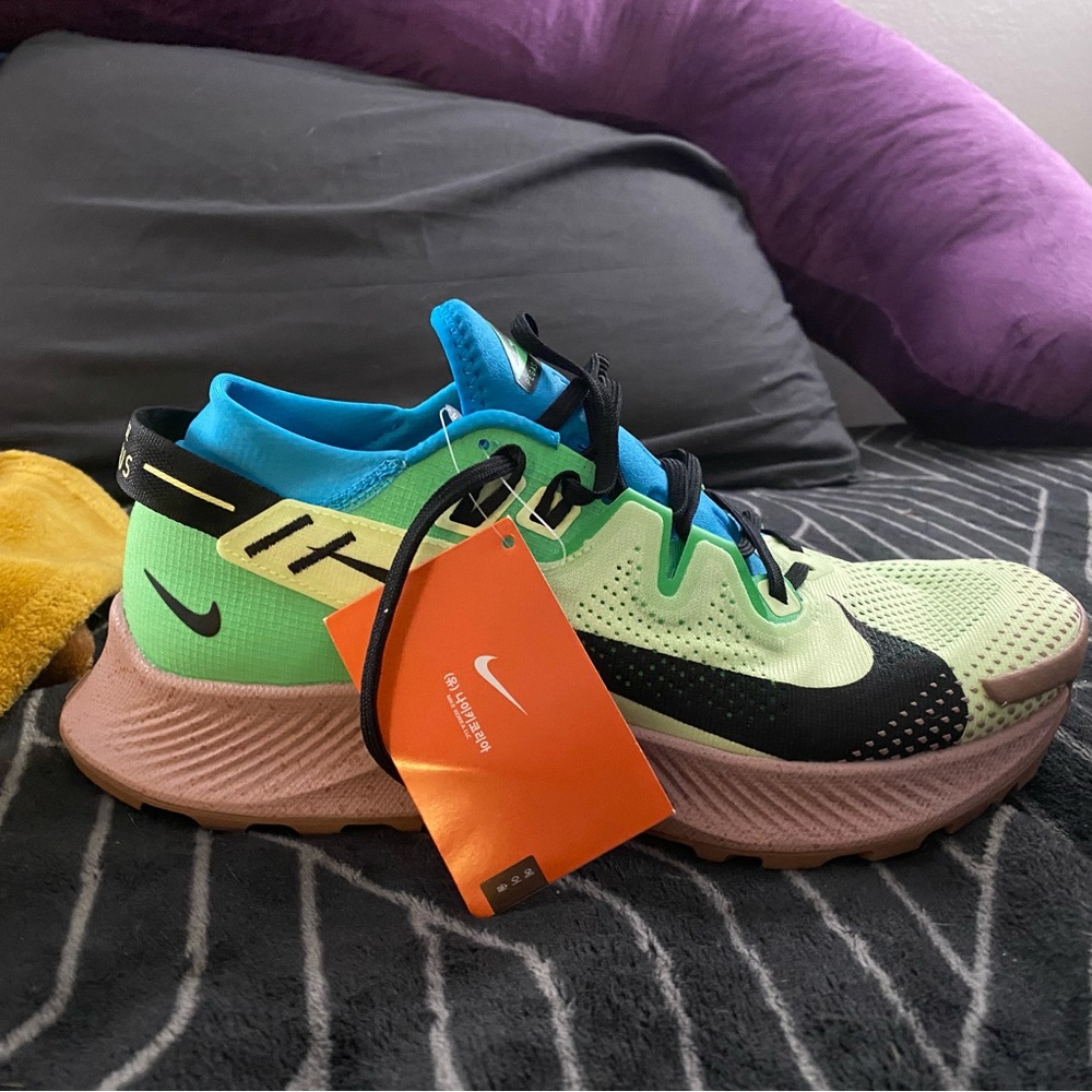 Mens Nike Pegasus Trail 2, Size 9.5